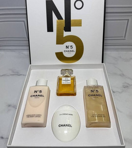 Подарочный набор Chanel №5 Gold для ухода за кожей 4 в 1