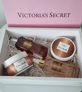 Подарочный бьюти-бокс Victoria's Secret Bare Vanilla 4 в 1