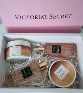Подарочный бьюти-бокс Victoria's Secret Vanilla Lace 4 в 1