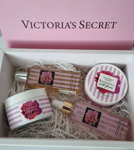 Подарочный бьюти-бокс Victoria's Secret Bombshell Wild Flower 4 в 1